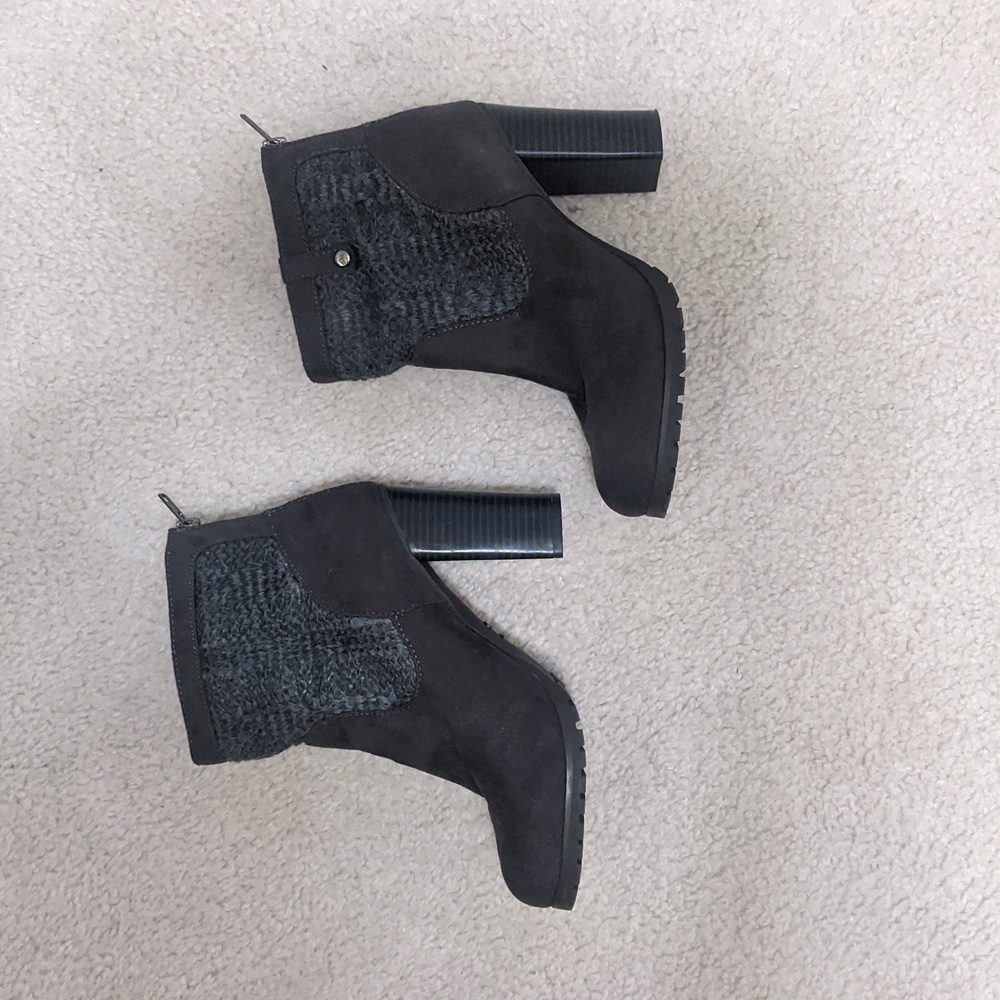 Juicy Couture Dark Grey And Knit Booties